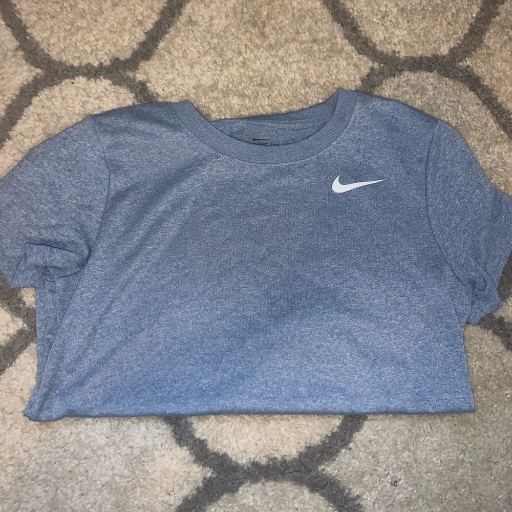 Plain Nike tee ❌SOLD